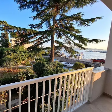 Sunset Cove 公寓 扎达尔